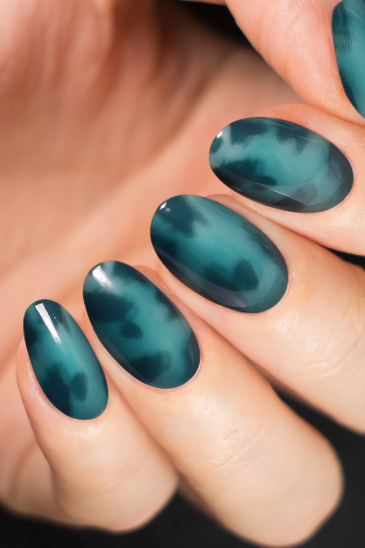 Emerald Amber | Soft & Durable Press-On Nails